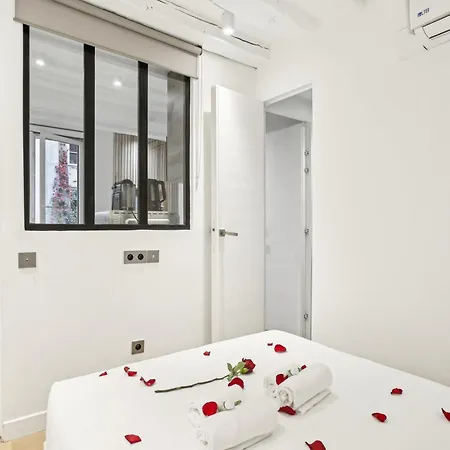 Lavie Maison : Ac & Center Of * Parigi